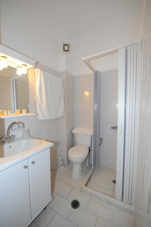Orfeas Apartments Kamári Kültér fotó